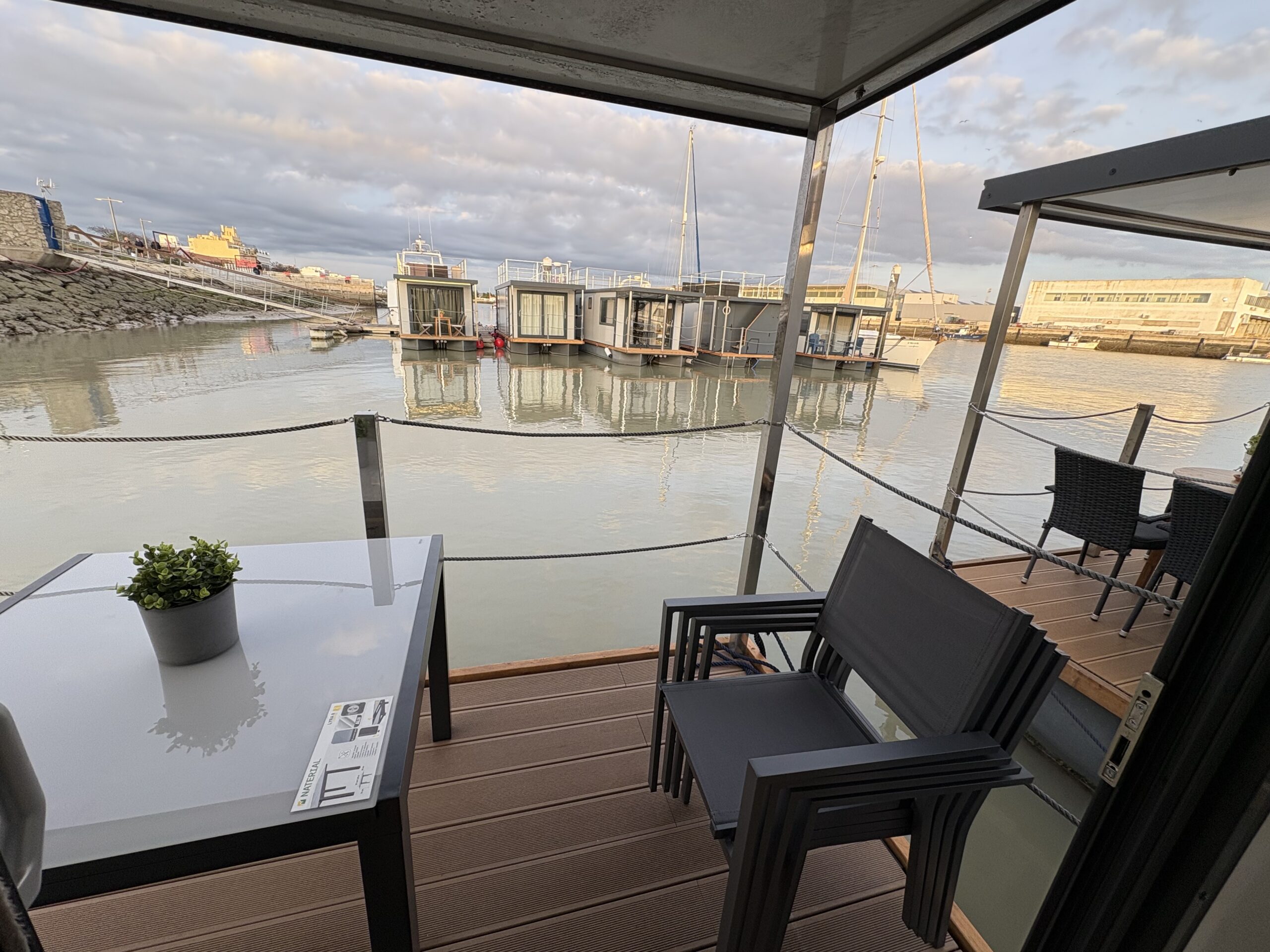 ## Casa flotante experience - Real Club Náutico, El Puerto de Santa María 13 Avenida de la Bajamar, 11500 El Puerto de Santa María, España